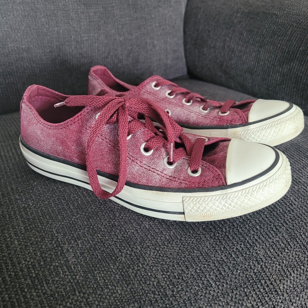 Womens Faded Burgundy Converse